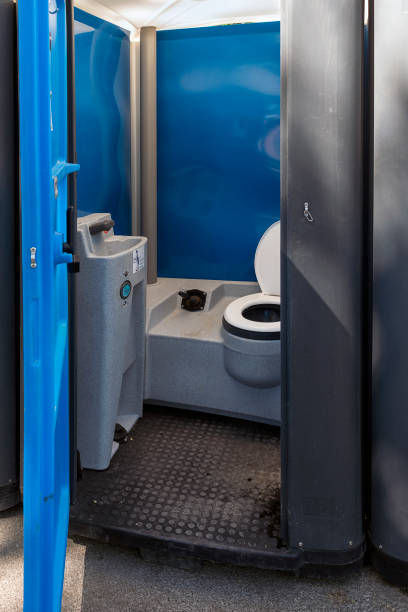 Porta potty delivery and setup in St Paul, MN